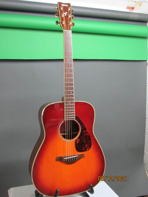Yamaha FG735 YAMAHA FG735 アコースティックギター☆現状品の落札情報詳細