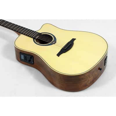 Lag Guitars Tramontane HyVibe THV20DCE Dreadnought Acoustic-Electric Smart Guitar Regular Natural image 2