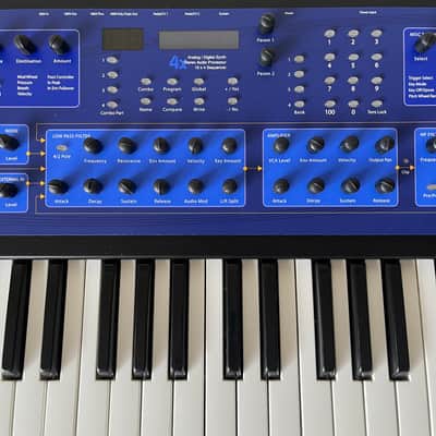 Dave Smith Instruments Poly Evolver 61-Key 4-Voice Polyphonic Synthesizer 2005 - 2011 - Blue with Wood Sides image 6