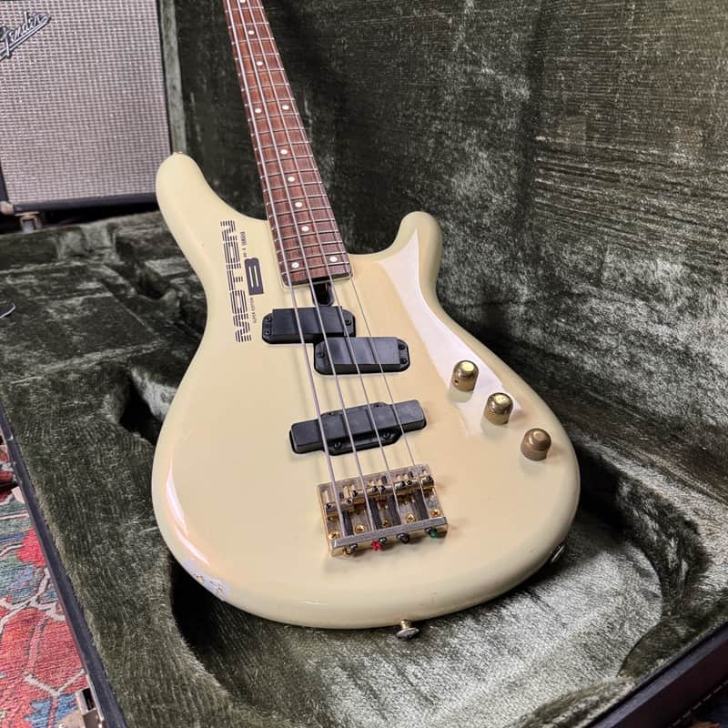 Yamaha Motion Bass MBIII Super Edition Short Scale Bass w/HSC 1980's - Pearl White image 1