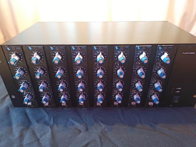 API 550 (Rack with 8 units) image 1