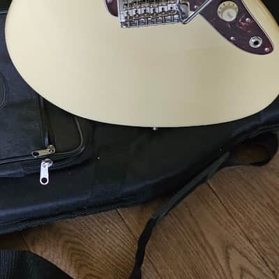 Fender American Performer Jazzmaster RWH - Vintage White image 11