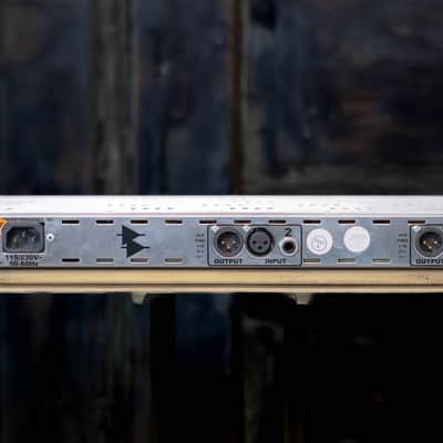 API 5500 Dual 4-Band Equalizer 2007 - 2019 - Black image 2