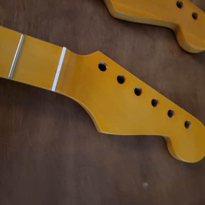 classic maple vintage tint gloss guitar neck truss rod access heel steel frets 25.5 scale guitar image 1
