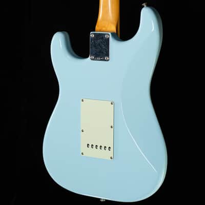 Fender Limited Edition Vintera II Road Worn '60s Stratocaster Sonic Blue (864) image 2