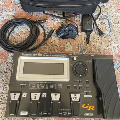 Roland GR-55GK BK Guitar Synth with GK-3 Pickup