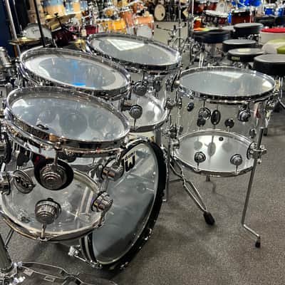 Chad Smith's DW Collector's Acrylic 8/10/12/14/20" Drum Set Kit with Matching 14" Snare image 10