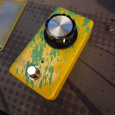 GoliathFX built Acapulco Gold Clone 2026 - Yellow with Green Splatter image 1