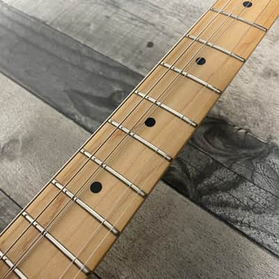 2017 Fender Stratocaster MIM - Sunburst image 4