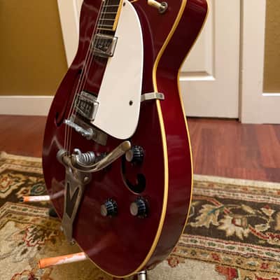 1966–67 Martin GT-75 Burgundy finish.  Comes/w Carrying case– All Original w/ DeArmond Pickups & Bigsby image 5
