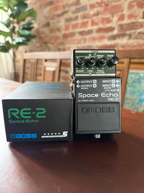Boss RE-2 Space Echo 2022 - Present - Black / Green