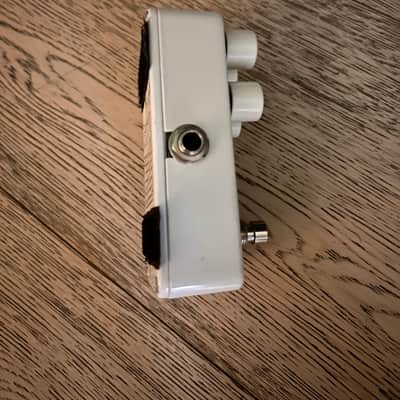 Electro-Harmonix Canyon 2017 - Present - White image 5