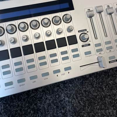 Novation ZeRO SL MKII Desktop MIDI DAW Controller image 3
