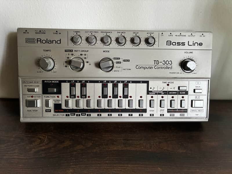 Roland TB-303 Bassline Synthesizer Module 1981 - 1984 - Silver image 1