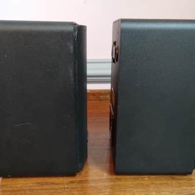Optimus Pro 77 bookshelf speakers in excellent condition - 1980's image 3