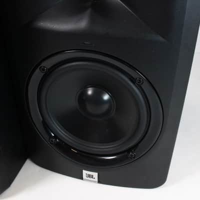 JBL LSR305 Pair [DY0006-079469 /DY0006-078483] (08/24) image 2