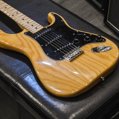 Fender Stratocaster Hardtail with Maple Fretboard 1979 - Natural image 7