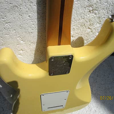Fender Player Stratocaster Guitar, 2018, Mexico, Butterscotch Cream Finish, Excellent Condition image 11