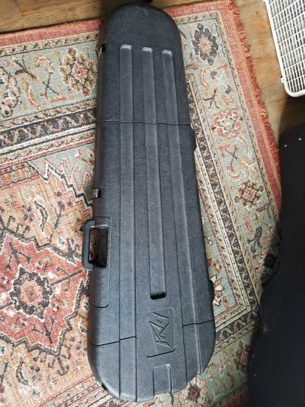 Peavey T-40 Bass Guitar Hard Shell Case - Grey image 1