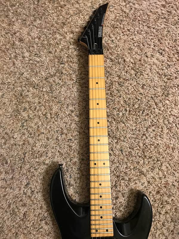 MIJ Vintage Yamaha RGX612J 80s Shredder Super Strat Black Pearl