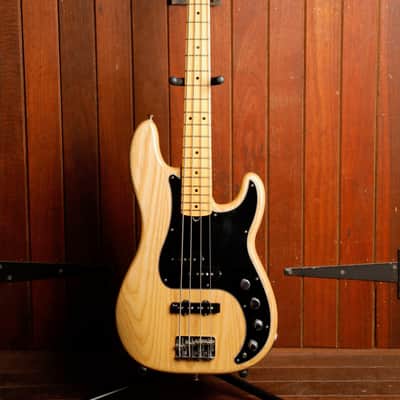 Fender American Deluxe Precision Bass Natural Ash Bass Guitar 2011 Pre-Owned image 2