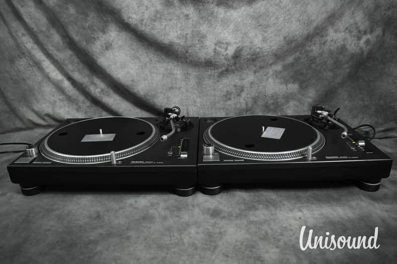 Technics SL-1200 MK5 Black pair Direct Drive DJ Turntable in very good Condition image 1