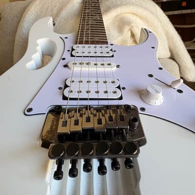 Ibanez JEMJR-WH Steve Vai Signature with Jatoba Fretboard 2018 - Present - White image 5