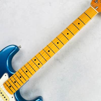 Fender American Vintage II 1973 Stratocaster Maple Fingerboard 2023 - Lake Placid Blue image 8