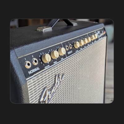 Fender Vibrolux Reverb image 4