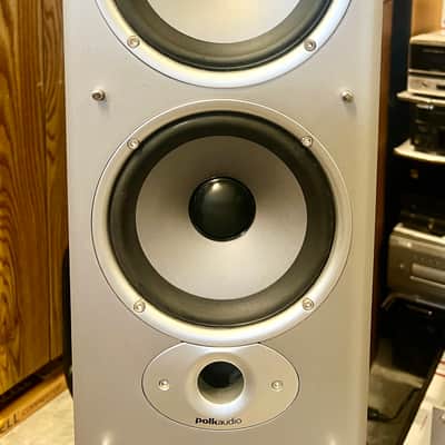 Polk Audio RTi8 Tower Speakers Cherry Wood; Tested image 5