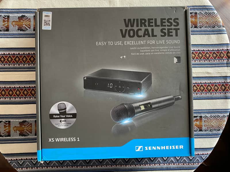 Sennheiser XSW 1-835 Wireless Vocal Set with e835 Dynamic Microphone - Band A (548-572 MHz) 2010s - Black image 1