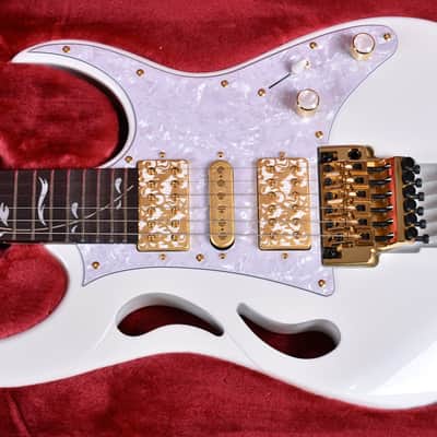 Ibanez PIA PIA3761SLW Steve Vai Signature Stallion White image 3