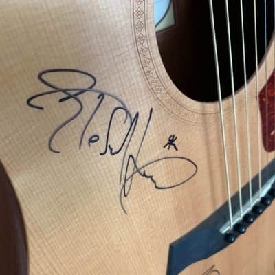 Dave Matthews Band signed Late 2000s Taylor Big Baby (Rare ‘07 Signing With LeRoi Moore) image 3