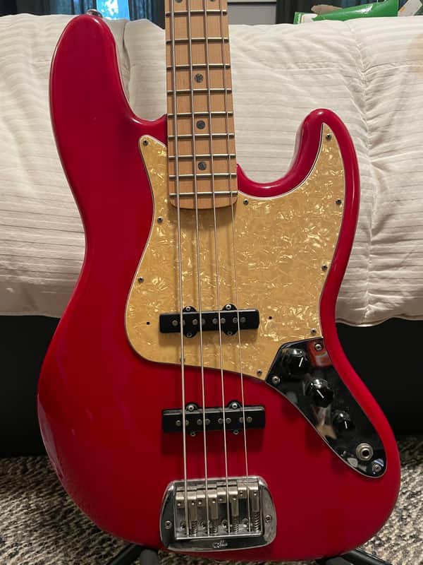 G&L JB