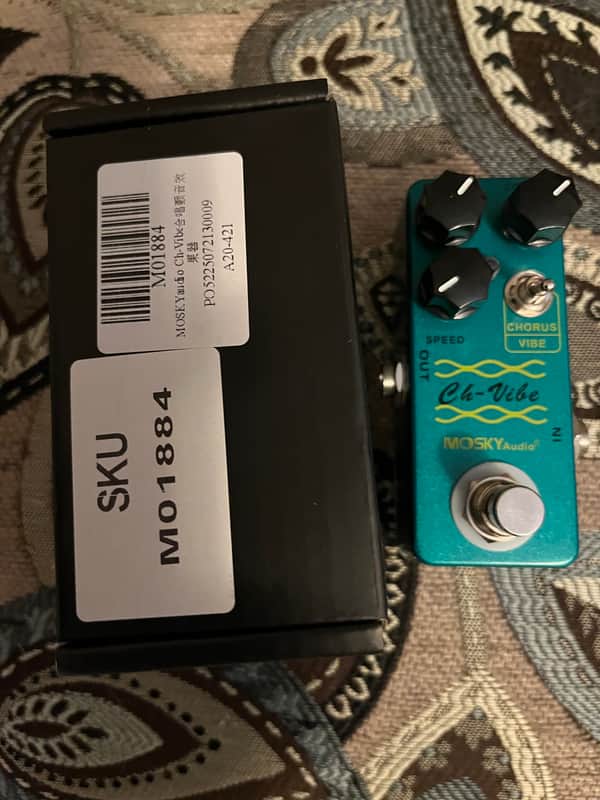 Mosky CH-VIBE Chorus and Vibrato guitar pedal,price include the import duty for US buyer image 1