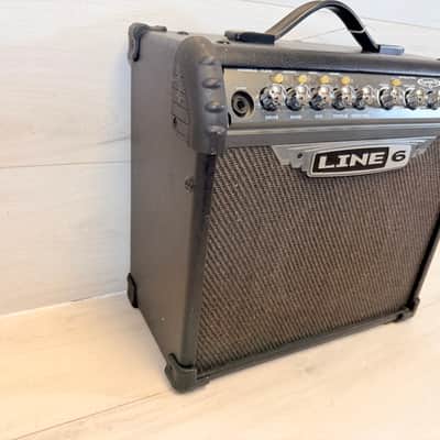 Line 6 Spider III 15 15-Watt Modeling Guitar Amplifier w/ Built-In Effects & Headphone Output 2006-2010 image 6