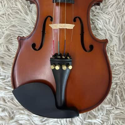 Stradella MV-1411 1/2-Size Violin Outfit –  Case, Bow & Shoulder Rest included image 8