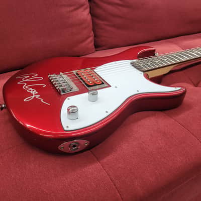 Peavey Rockmaster Electric Guitar Signed by Alice Cooper - Red image 11