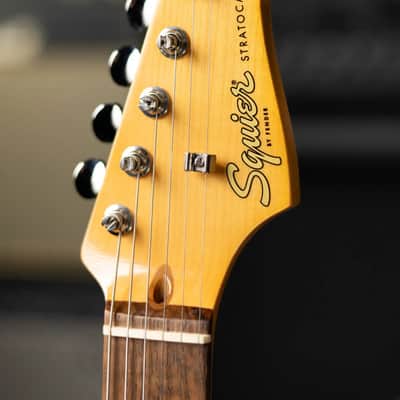 Squier Classic Vibe '60s Stratocaster Electric Guitar - Lake Placid Blue image 5