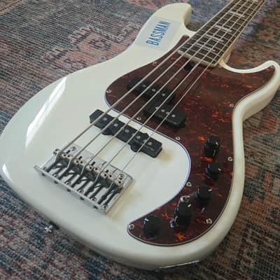 Steinberger Synapse XS—15FPA 5-String Headless Electric Bass w