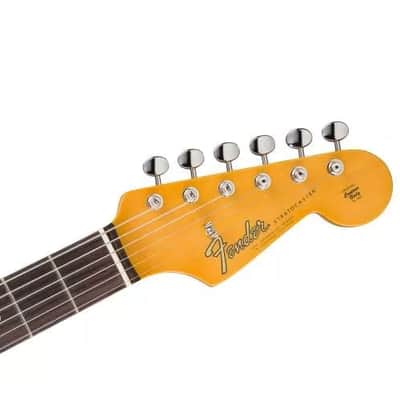 FENDER - AMERICAN VINTAGE 1965 STRATOCASTER ROUND-LAM ROSEWOOD FINGERBOARD SONIC BLUE image 4