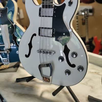 Hagstrom Viking Bass VIKB Simi-Hollow ArchTop  2022 White Gloss image 5