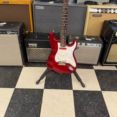 Fender FSR Special Edition Player Stratocaster with Maple Fretboard 2019 Candy Red Burst image 5