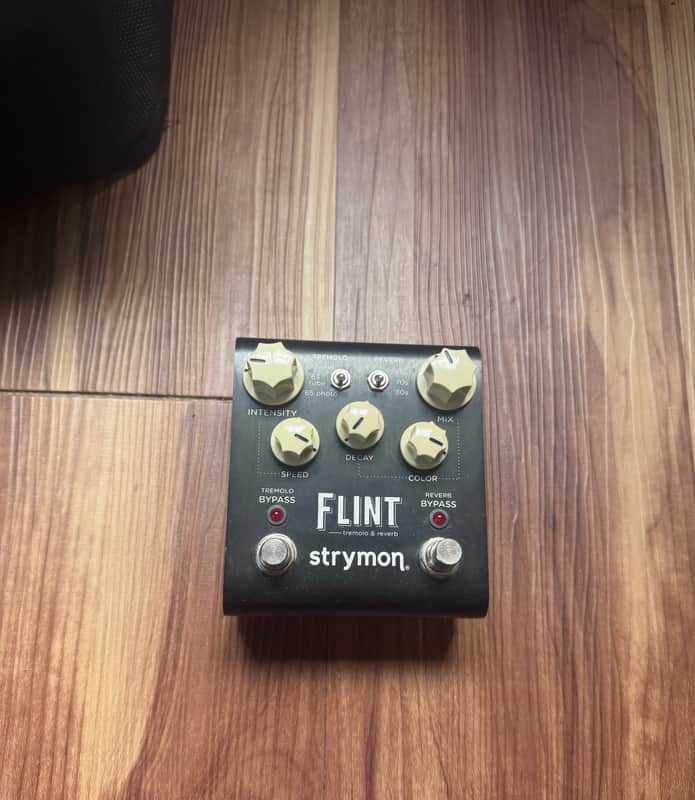 Strymon Flint Reverb and Tremolo V1 2012 - 2022 - Black with White Knobs image 1