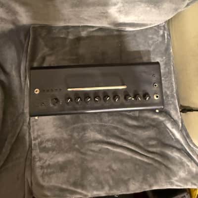 Yamaha THR10C Classic 10-Watt 2x3" Stereo Digital Modeling Guitar Combo 2013 - 2018 - Black image 2