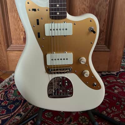 Squier J Mascis Jazzmaster with J Mascis Pickups, New Electronics, Fender Tremolo, Mustang Bridge and G&G Case image 2