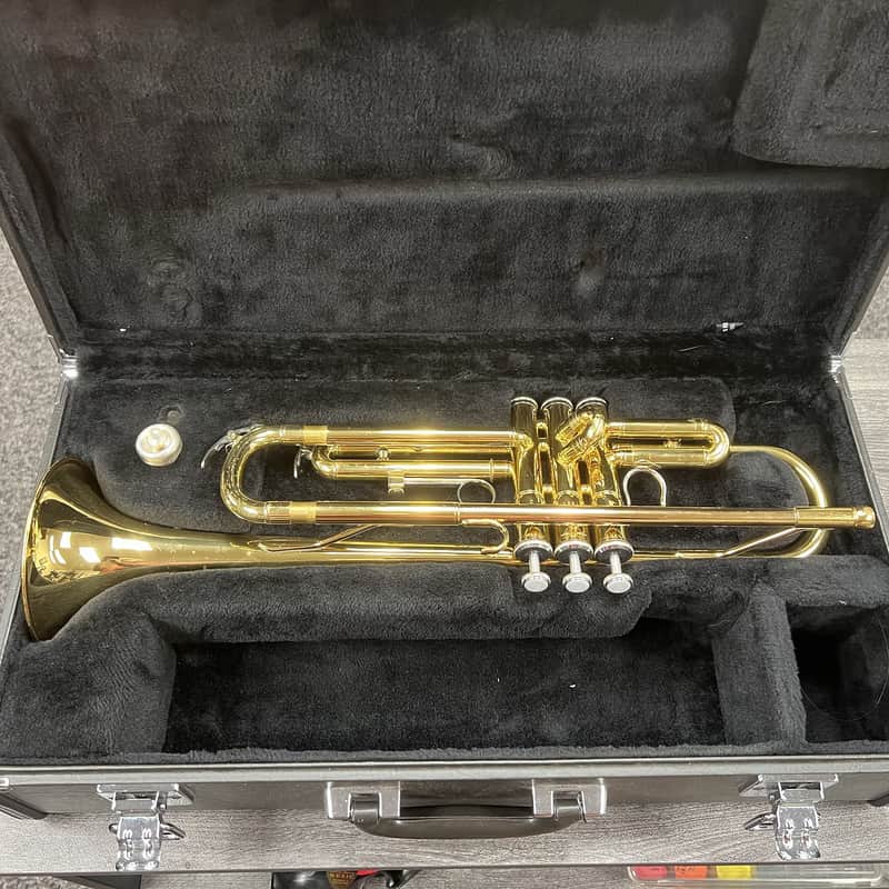 Yamaha YTR2330 Trumpet - Used image 1
