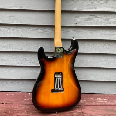 Fender  Squier Stratocaster *USA Electronics*  2010 - Vintage Sunburst image 5