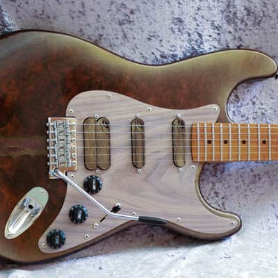 GB Liuteria build to order Traditional Strato walnut burl brown relic image 9