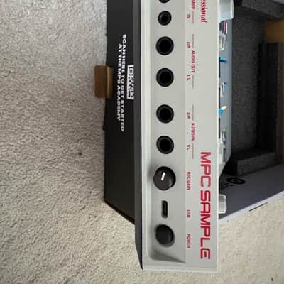 Akai MPC SAMPLE 2025 - Silver image 7